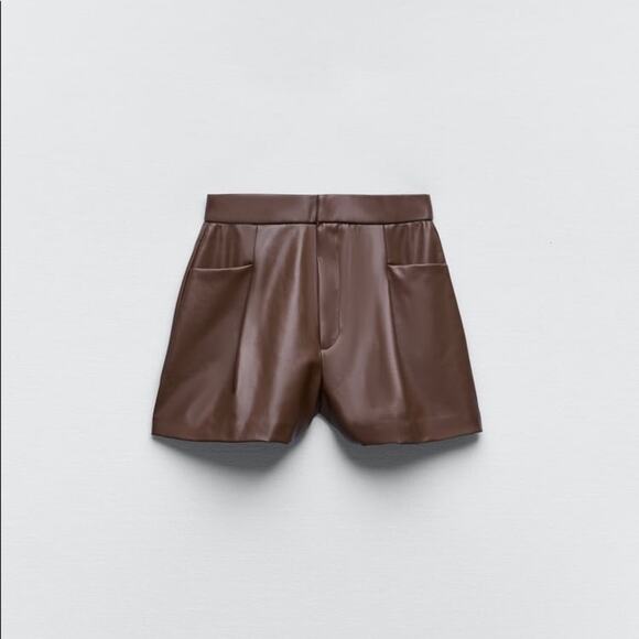 Zara blogger favorite faux Leather shorts - Picture 11 of 13